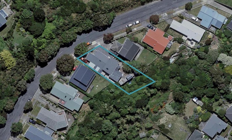 82 Akaroa Drive, Maupuia, Wellington - Carousel 1