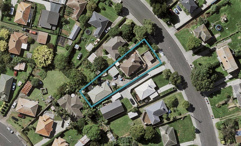 29 Coates Crescent, Panmure, Auckland - Carousel 1