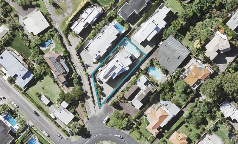 48 Castor Bay Road, Castor Bay, Auckland - Carousel 1