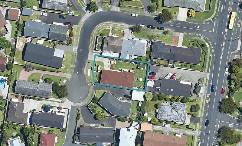 12 Tupaea Place, Otumoetai, Tauranga - Carousel 1