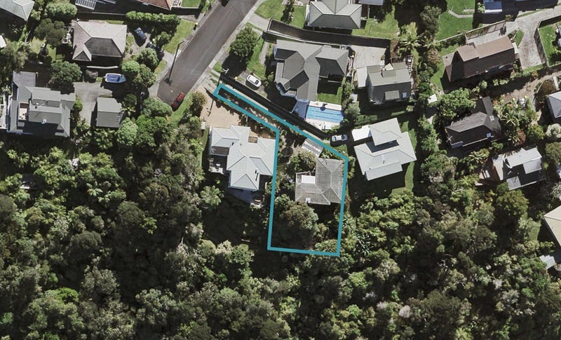 28 Fairfax Avenue, Northcote, Auckland - Carousel 1
