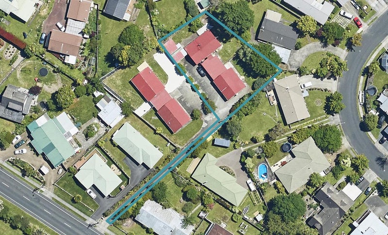 2/320 Pukehangi Road, Sunnybrook, Rotorua - Carousel 1