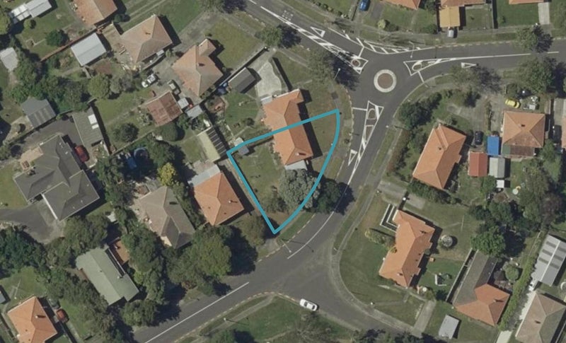 15 Koromiko Avenue, Roslyn, Palmerston North - Carousel 1