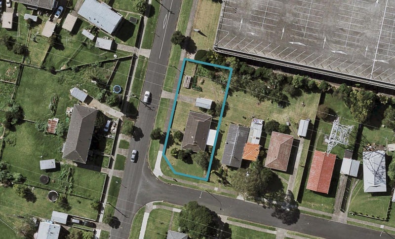 2 Bland Place, Otara, Auckland - Carousel 1
