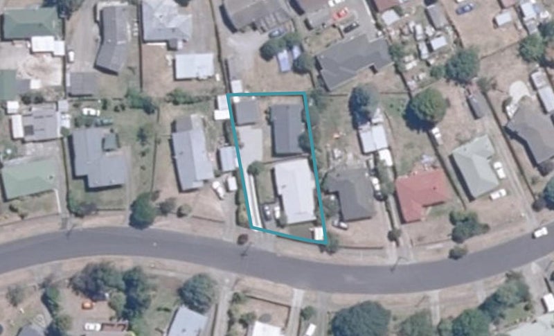 2/14 Tawa Street, Hilltop, Taupō - Carousel 1