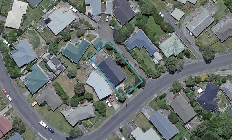 20 Turville Crescent, Newlands, Wellington - Carousel 1