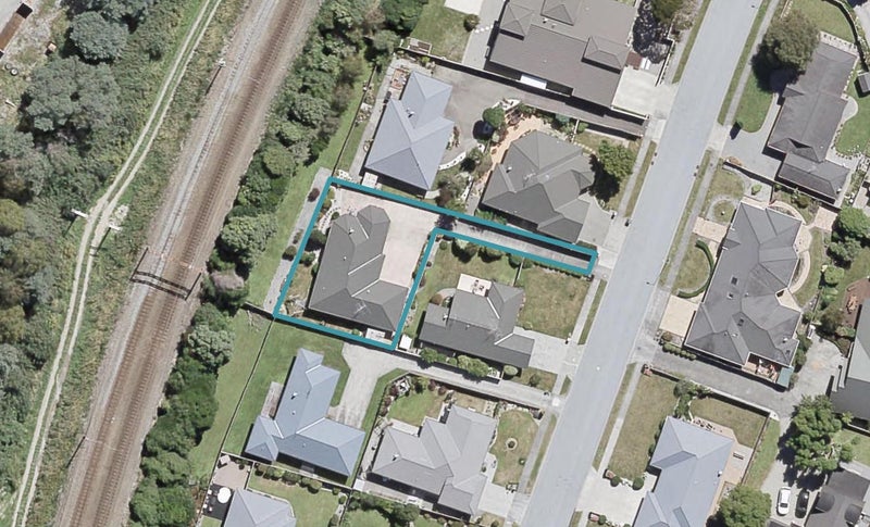 43 Mary Huse Grove, Manor Park, Lower Hutt - Carousel 1