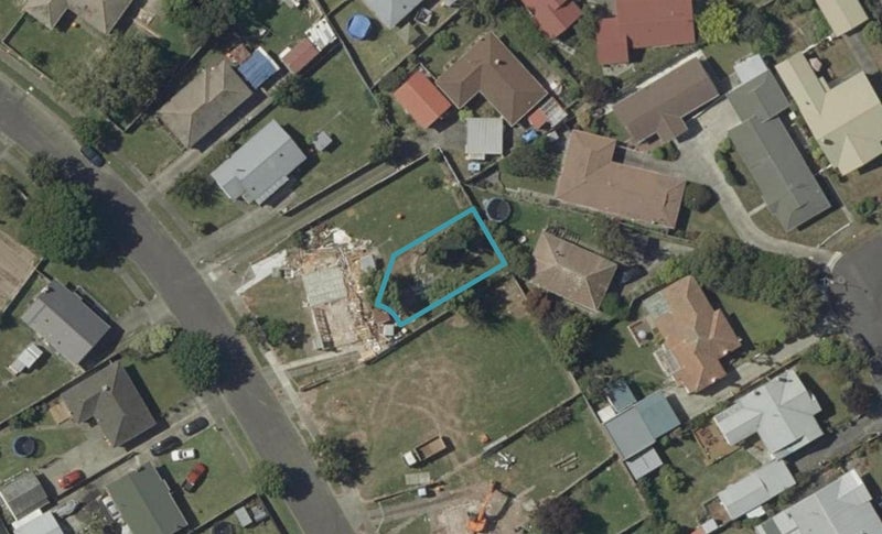 11A Exeter Crescent, Takaro, Palmerston North - Carousel 1