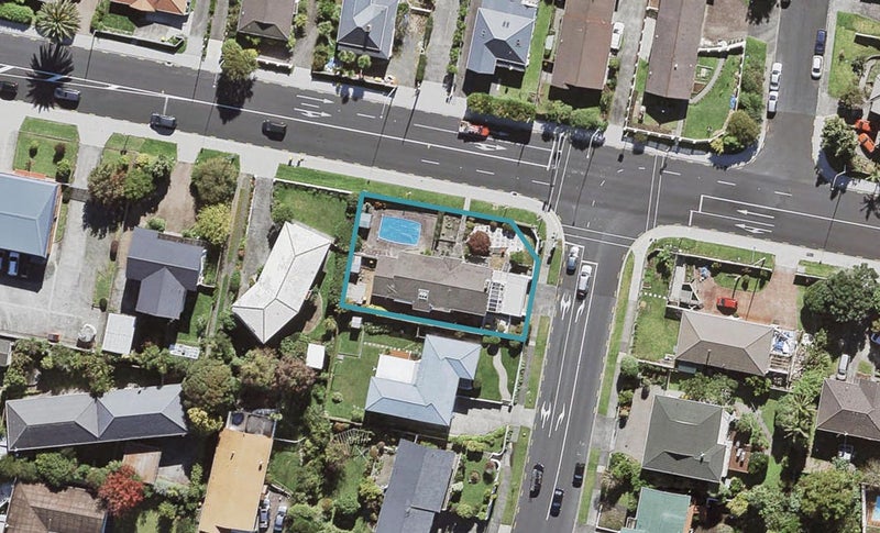 1 Chelsea View Drive, Chatswood, Auckland - Carousel 1