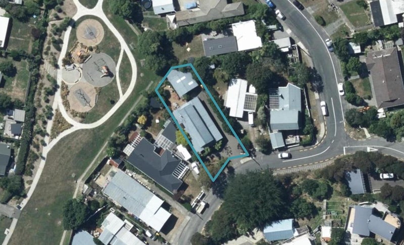 29 Cluny Road, Plimmerton, Porirua - Carousel 1