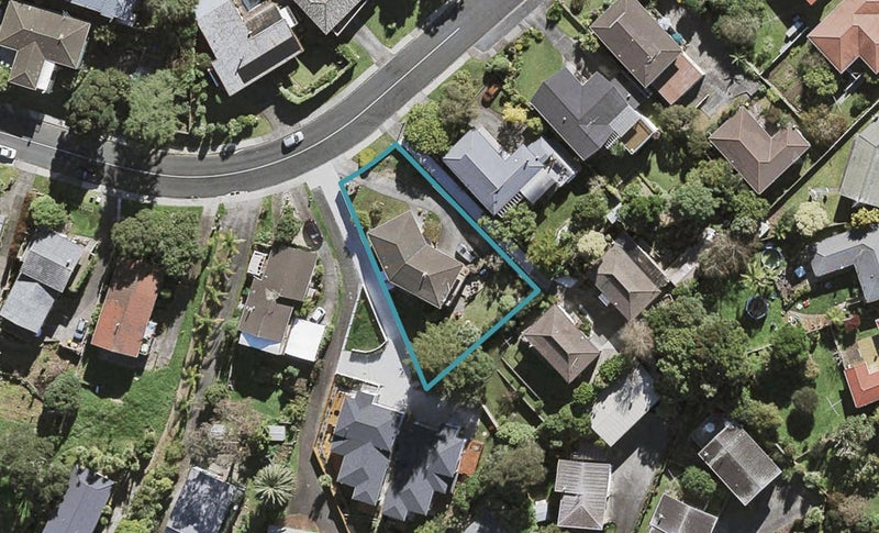 31 Woodcote Drive, Glenfield, Auckland - Carousel 1