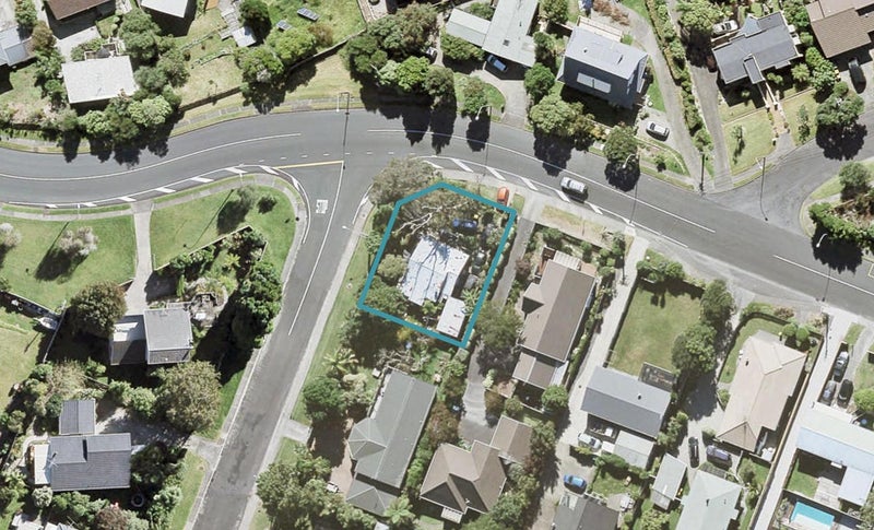 50 County Road, Torbay, Auckland - Carousel 1