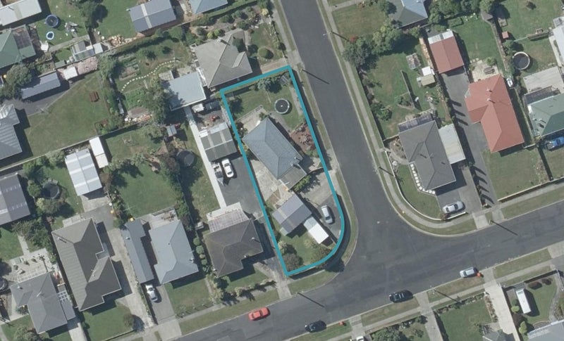12 Valiant Road, Waldronville, Dunedin - Carousel 1
