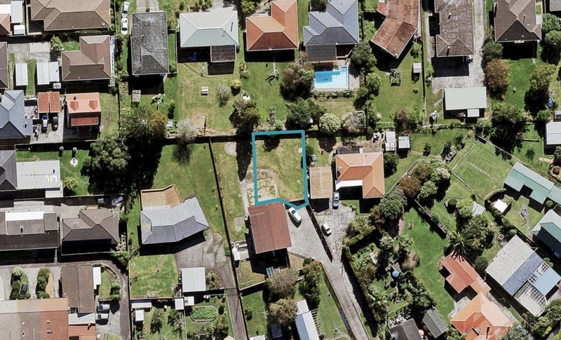 14A Cleland Crescent, Blockhouse Bay, Auckland - Carousel 1