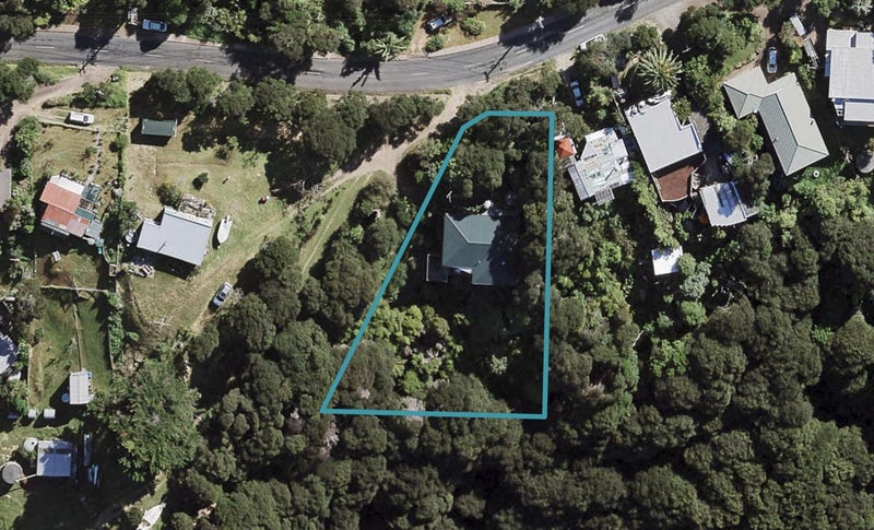 15 Junction Road, Oneroa, Waiheke Island - Carousel 1