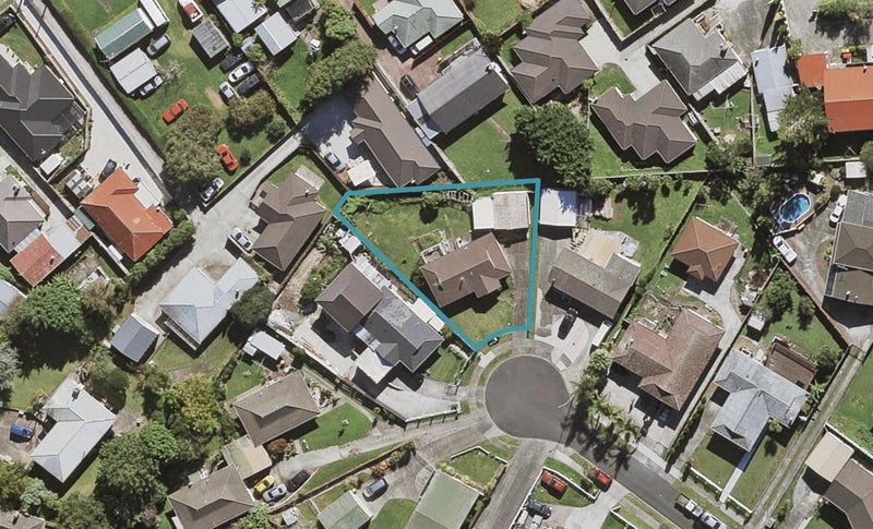 11 Bendale Place, Papatoetoe, Auckland - Carousel 1