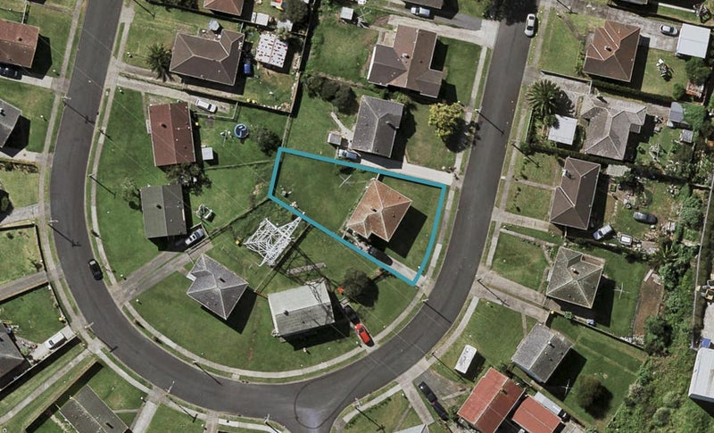 20 Featherston Crescent, Otara, Auckland - Carousel 1