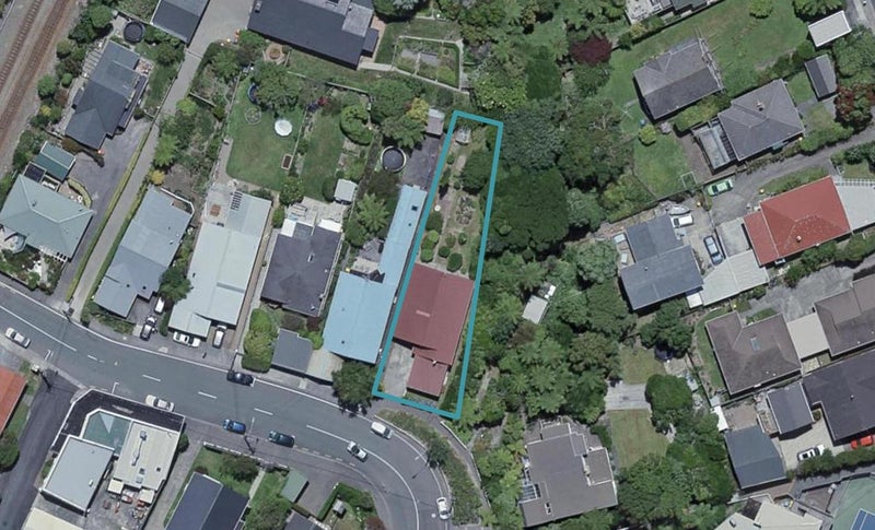 11 Cashmere Avenue, Khandallah, Wellington - Carousel 1
