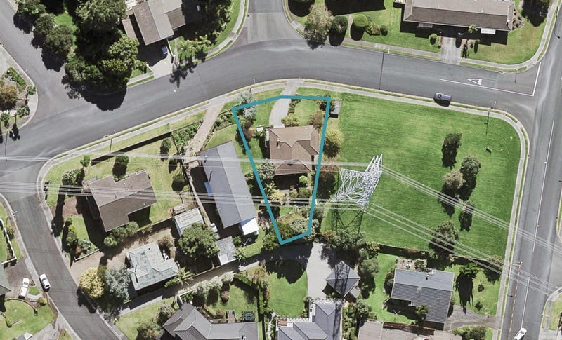 4 Strathnaver Crescent, Lynfield, Auckland - Carousel 1