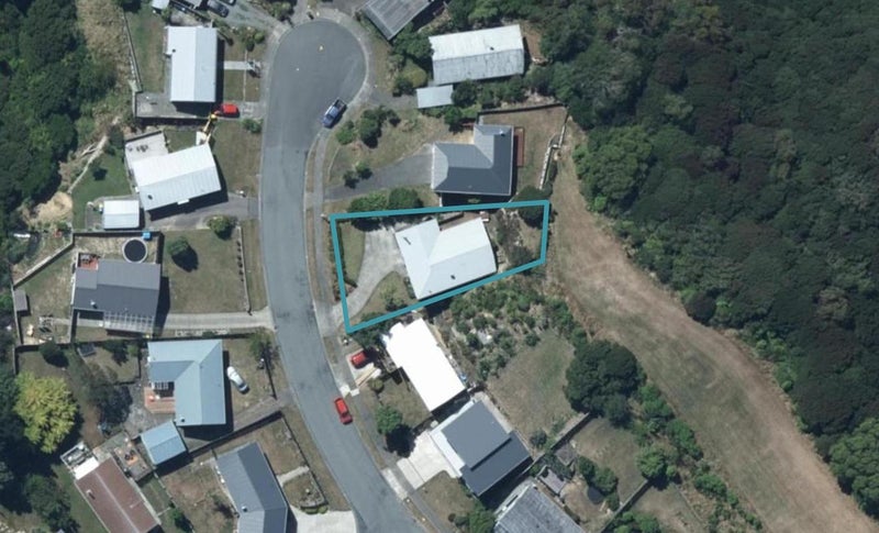 16 The Bollard, Whitby, Porirua - Carousel 1