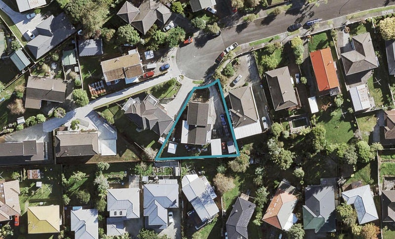 28 Dallas Place, New Windsor, Auckland - Carousel 1