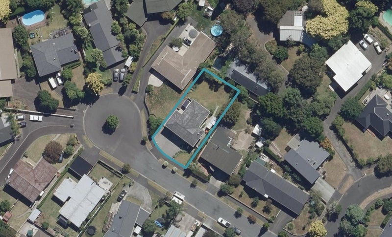 18 Samuel Place, Queenwood, Hamilton - Carousel 1