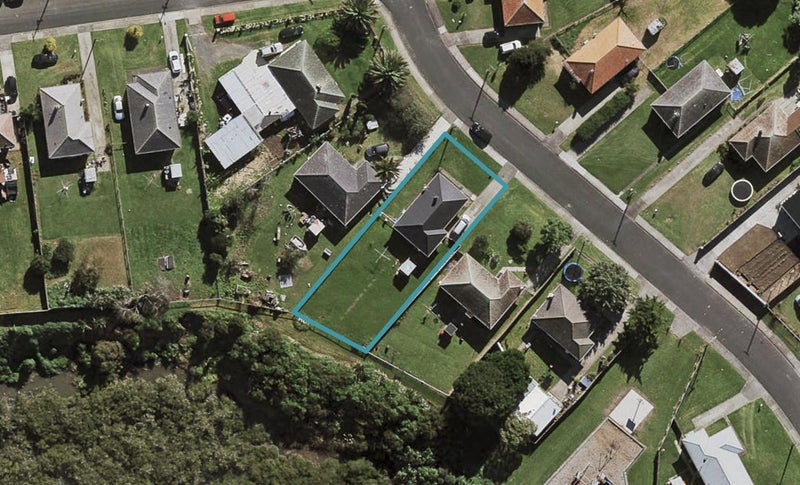 60 Firth Crescent, Otara, Auckland - Carousel 1