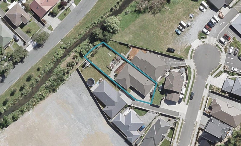 21 Laura Fergusson Grove, Fairfield, Lower Hutt - Carousel 1