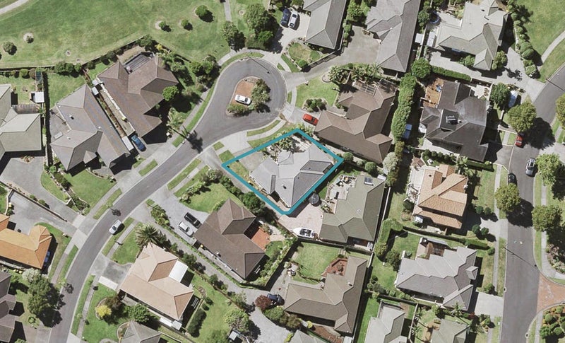 15 Mullagh Place, East Tamaki Heights, Auckland - Carousel 1