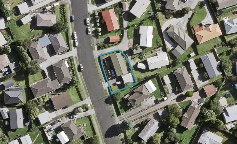 31 Limond Street, Randwick Park, Auckland - Carousel 1