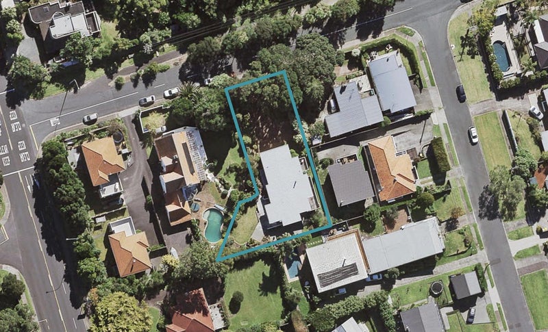 1 Moore Street, Hillcrest, Auckland - Carousel 1