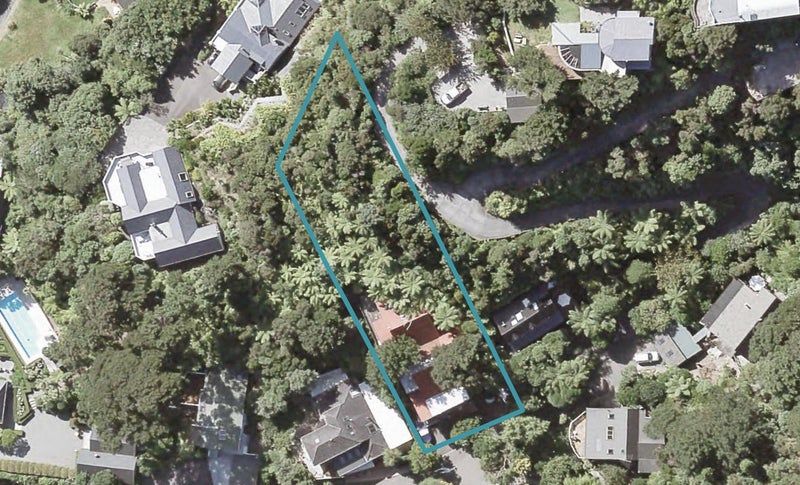 3B Whiorau Grove, Lowry Bay, Lower Hutt - Carousel 1