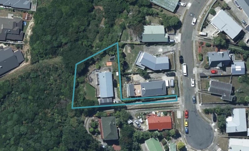 16 Toporoa View, Ascot Park, Porirua - Carousel 1