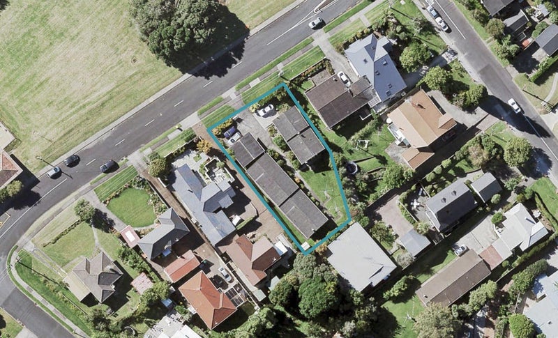 81 Sale Street, Cockle Bay, Auckland - Carousel 1