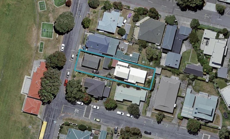 2/33 Hector Street, Seatoun, Wellington - Carousel 1