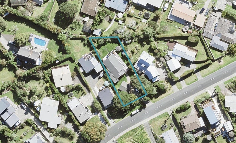 27 Scott Road, Stanmore Bay, Whangaparaoa - Carousel 1