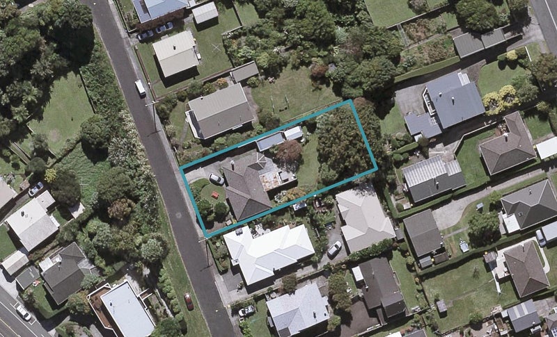 7 Turehu Street, Merrilands, New Plymouth - Carousel 1
