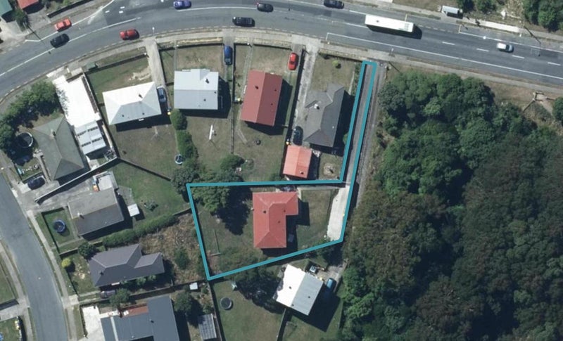 381 Warspite Avenue, Ascot Park, Porirua - Carousel 1