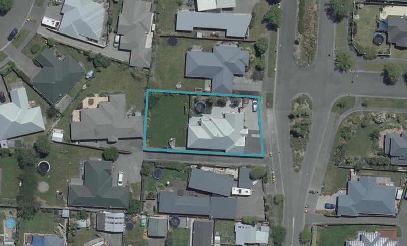 9 Riverwood Boulevard, Redwood, Christchurch - Carousel 1