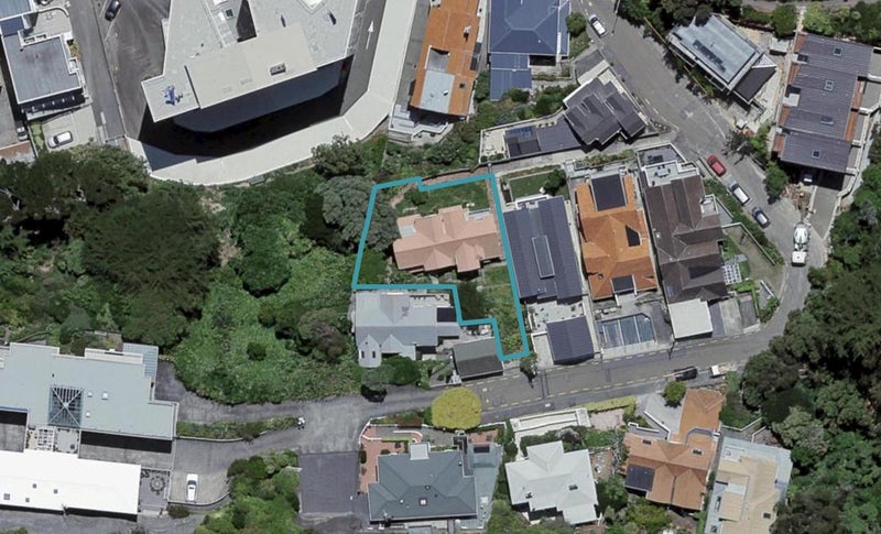 8 Wilkinson Street, Oriental Bay, Wellington - Carousel 1