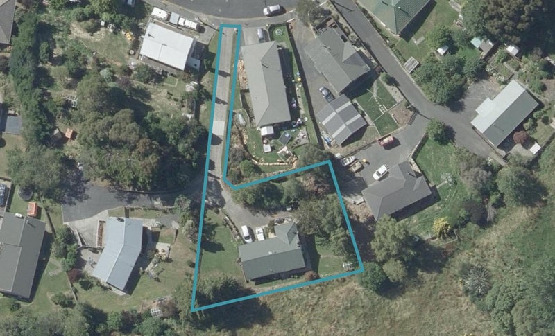 74 Roy Crescent, Concord, Dunedin - Carousel 1