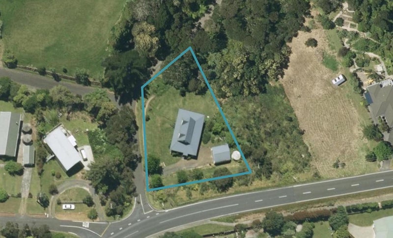 1 Pipiroa Road, Okiato, Russell - Carousel 1