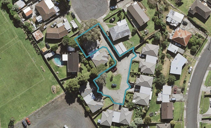9/11 Lawford Place, Mangere, Auckland - Carousel 1