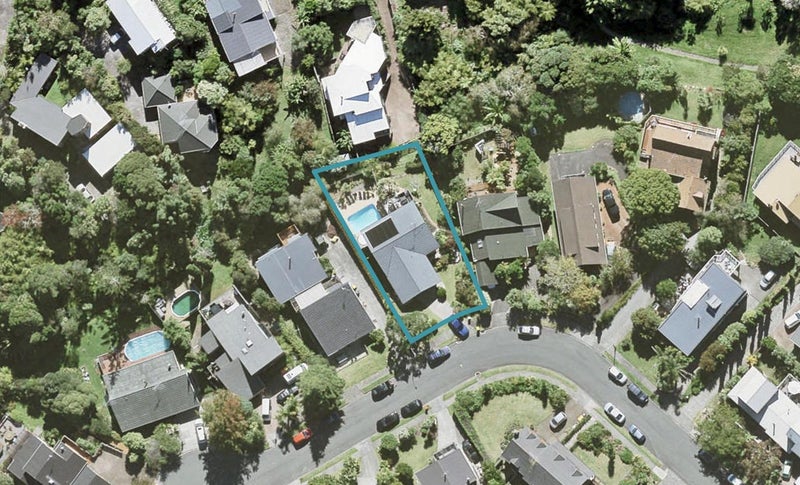 15 Tiri View Place, Waiake, Auckland - Carousel 1