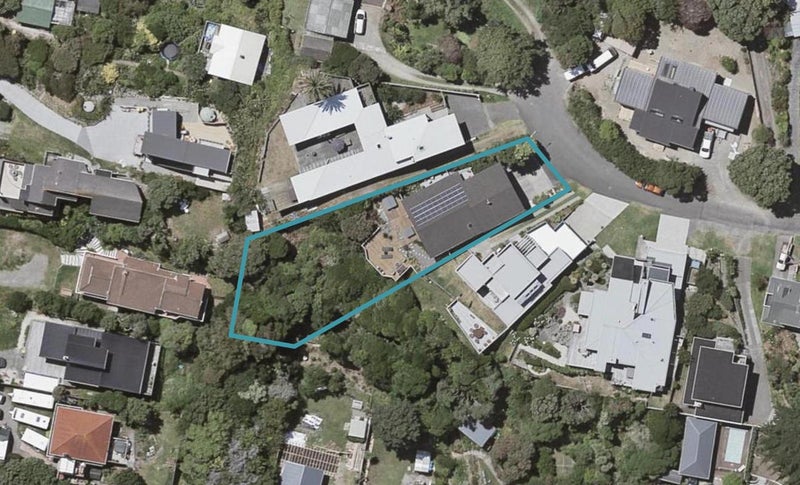 24 The Crescent, Raumati South, Paraparaumu - Carousel 1