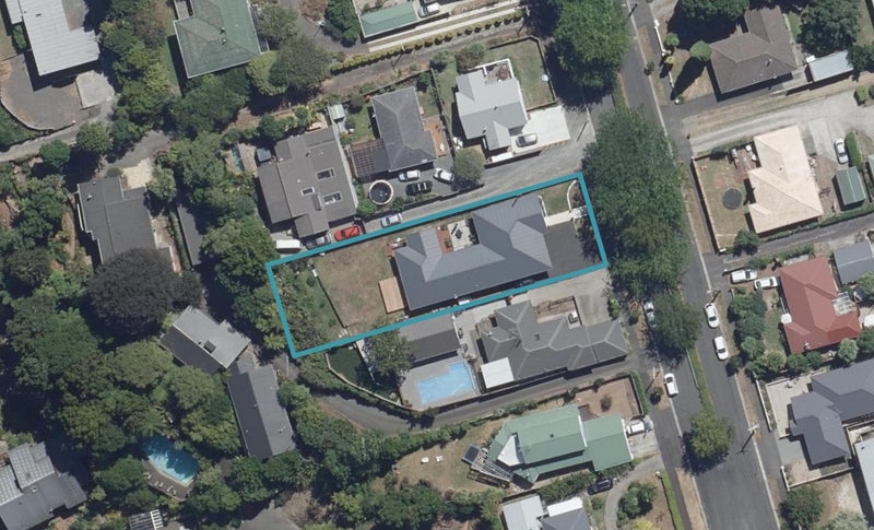 9 MacFarlane Street, Hamilton East, Hamilton - Carousel 1