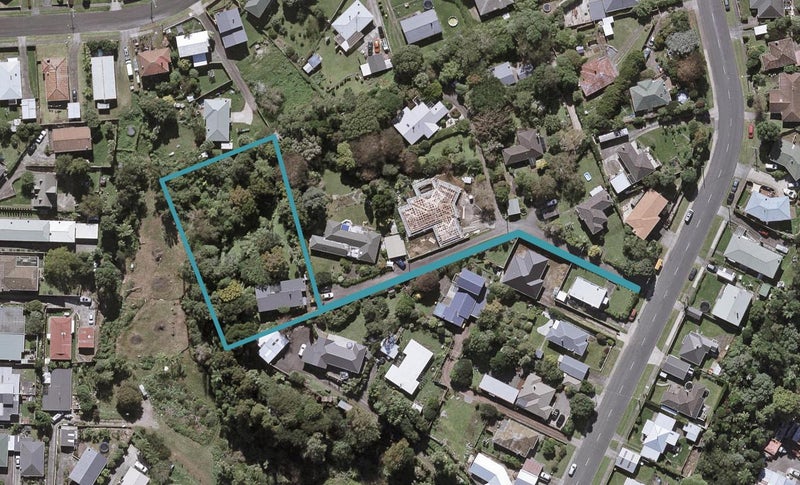 184D Seaview Road, Westown, New Plymouth - Carousel 1