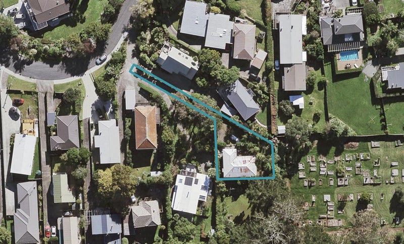 14A Coroglen Avenue, Birkenhead, Auckland - Carousel 1