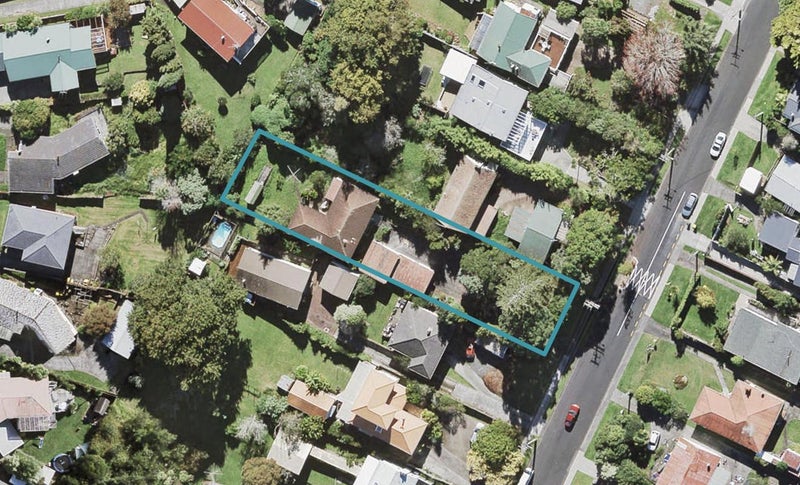 21 Stottholm Road, Titirangi, Auckland - Carousel 1