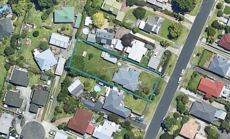 12 Judea Road, Judea, Tauranga - Carousel 1